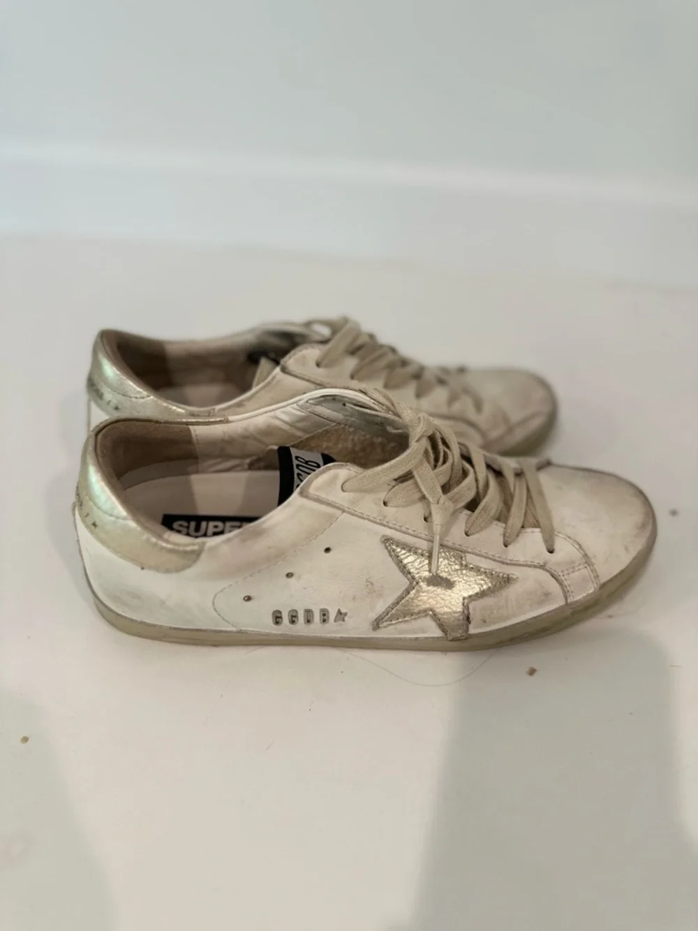 Golden Goose Low-Top Sneakers in Off-White and Beige - Picture 2 of 5